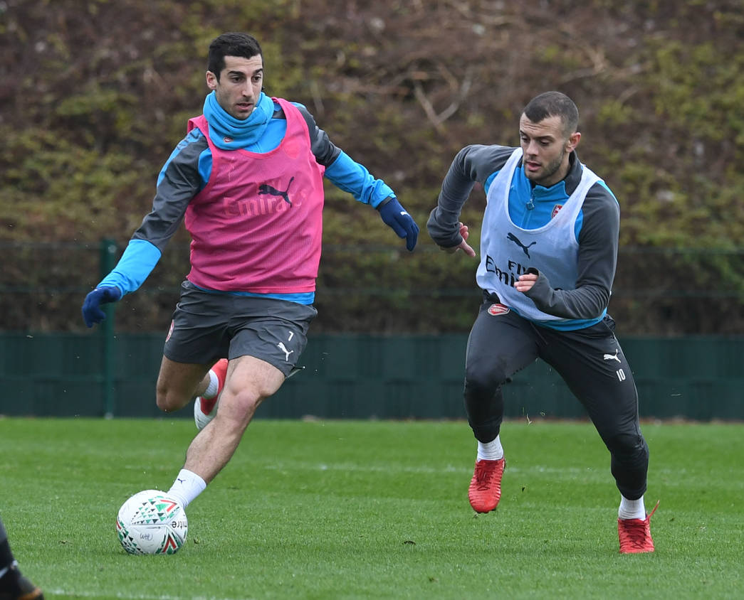 Henrikh Mkhitaryan trains with his new Arsenal teammates for the first time