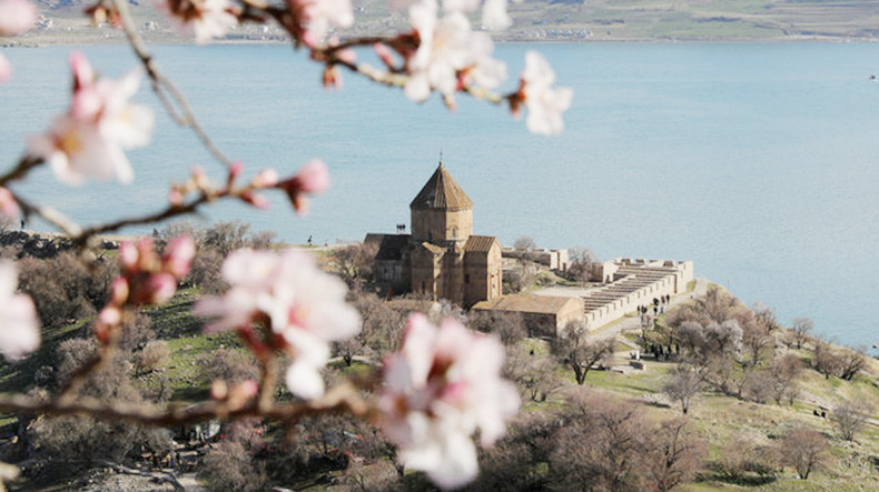 Армения весной