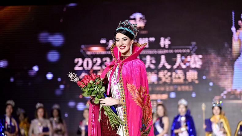 Քաղցկեղը հաղթահարած, արմատներով Ժդանովականից մոդել Հասմիկ Սանամյանը հաղթել է Չինաստանում անցկացված գեղեցկության մրցույթում